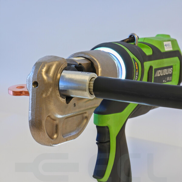 Dubuis Battery Powered 12 Ton Crimp Tool operational2