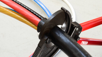 Ratchet Cable Cutter Up to 1000mm action